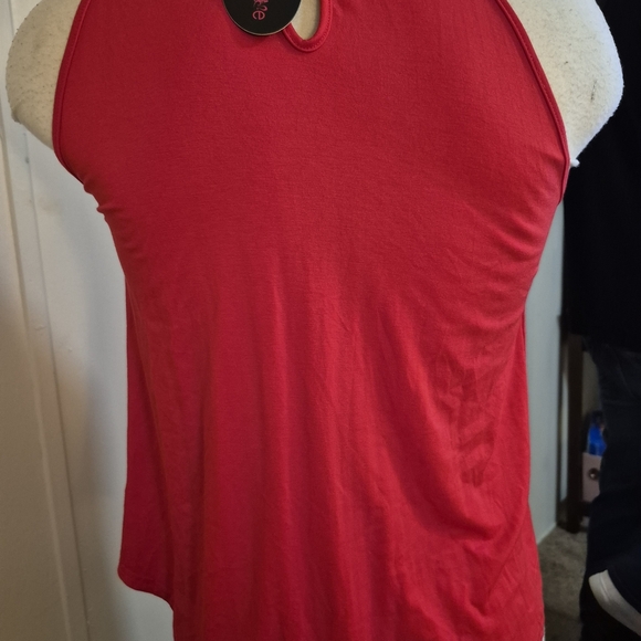 Large Red Sleeveless Asymmetrical Embellished Tank Top - Picture 2 of 4
